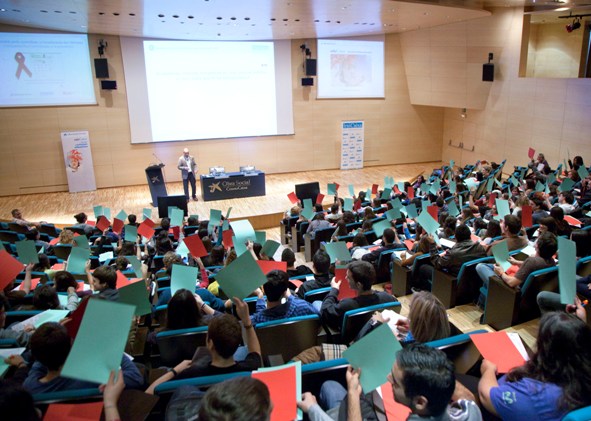 Imatge d'una de les Jornades de divulgació i reflexió al CosmoCaixa de Barcelona. Abril 2012